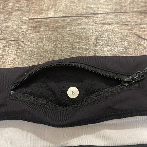 Lululemon - Run: Inspire Crop II - Black / White - Size 6 - Gently Used!! - Picture 11 of 11